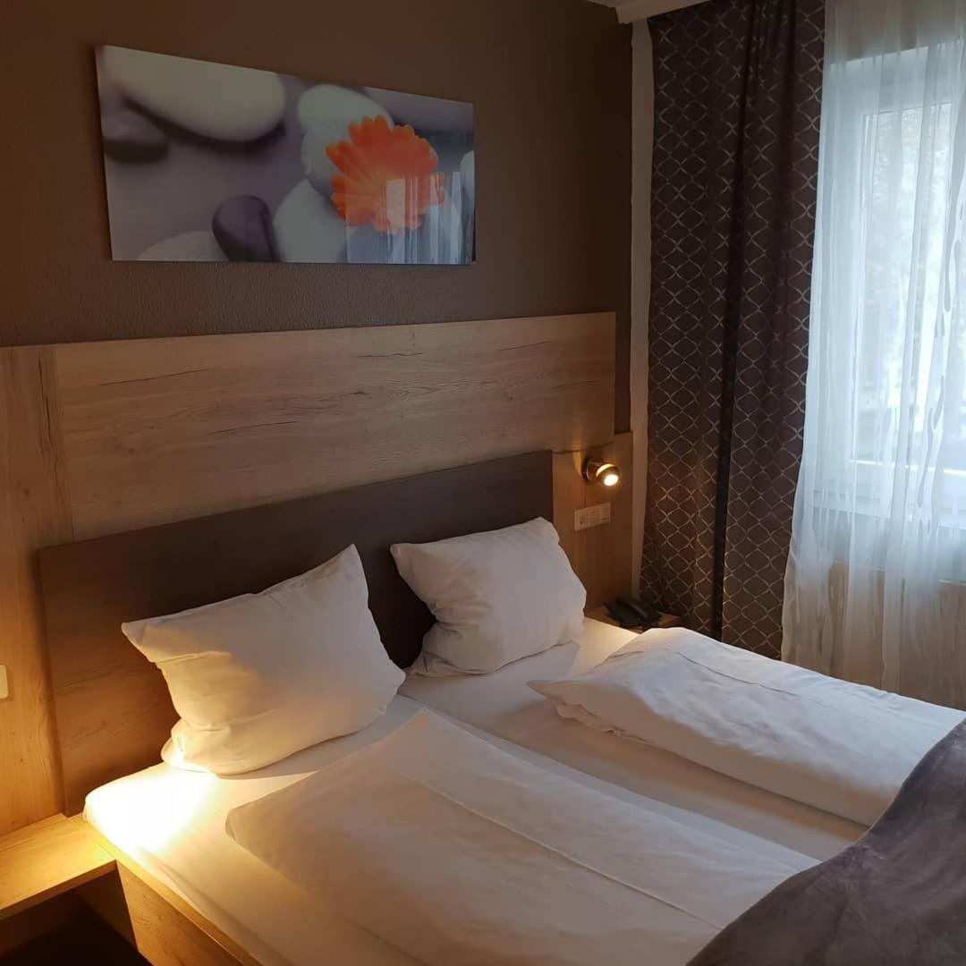 Hotel Wacker Лар Экстерьер фото